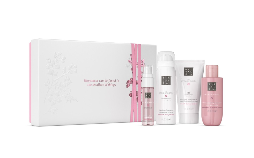 1120165-rituals-sakura-gift-set-s-pack-closed